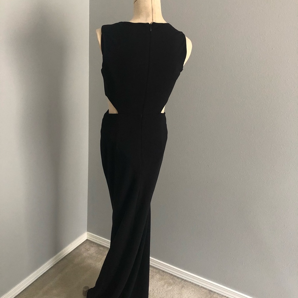 Lulu’s black maxi dress - Picture 8 of 8